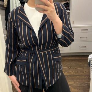 Massimo Dutti women’s belted blazer style line jacket